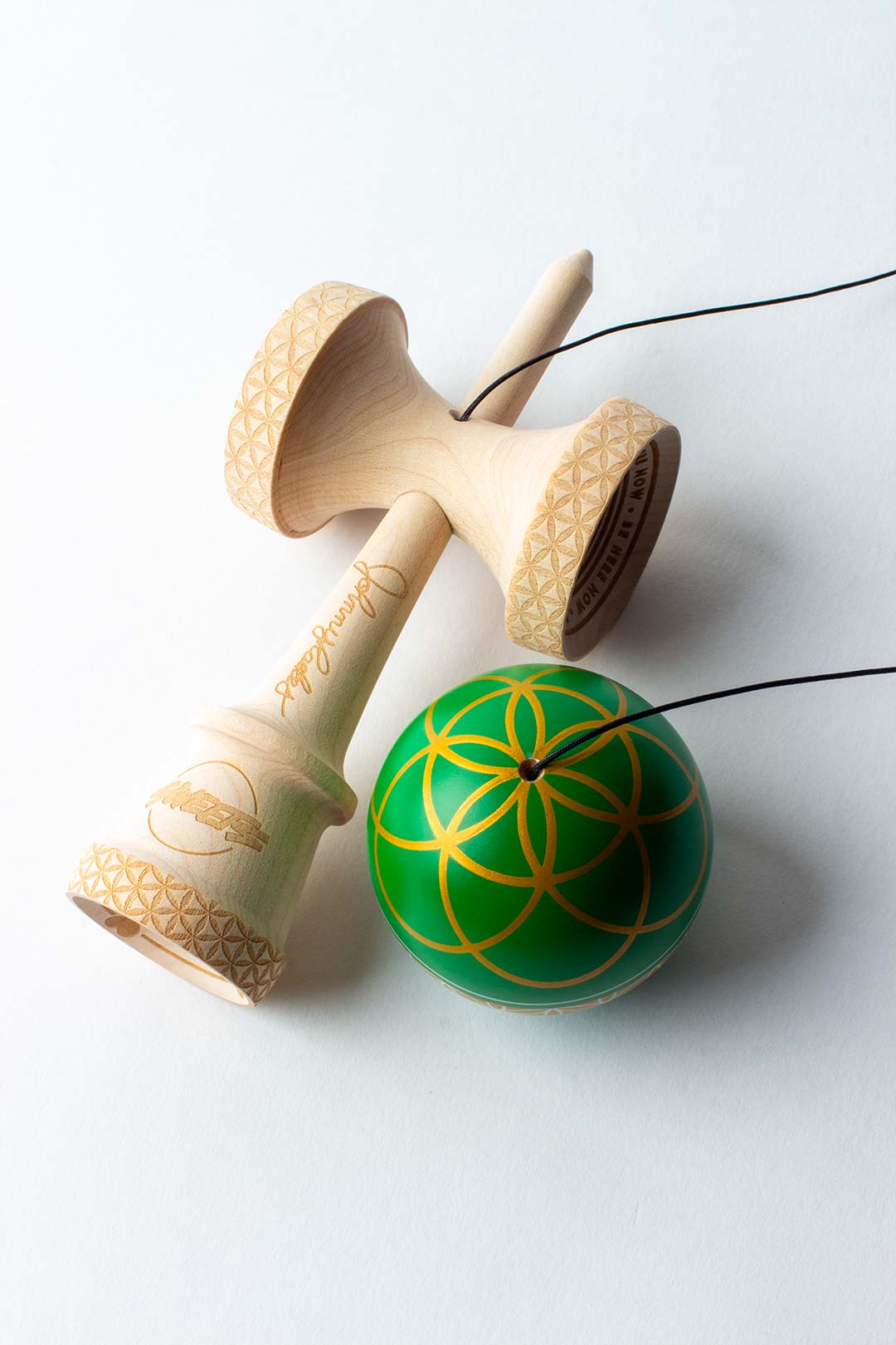 Kendama Pro „Sweets x Johnny” – Echilibru, Stil și Performanță de Top