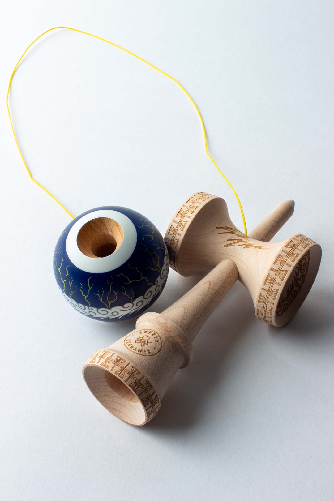 Kendama Pro „Storm Edition” – Puterea Fulgerului în Mâinile Tale ⚡