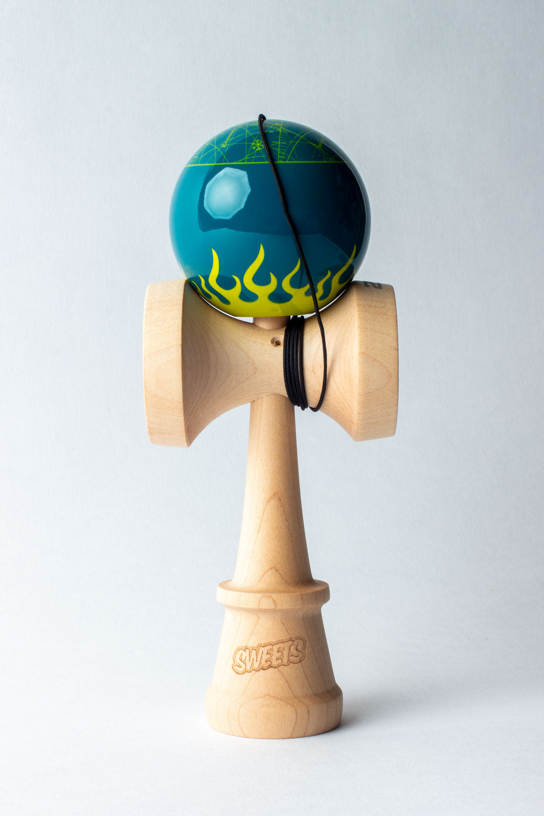 Kendama Pro „Inferno Flames” – Energie, Stil și Trick-uri la Nivel Maxim 🔥