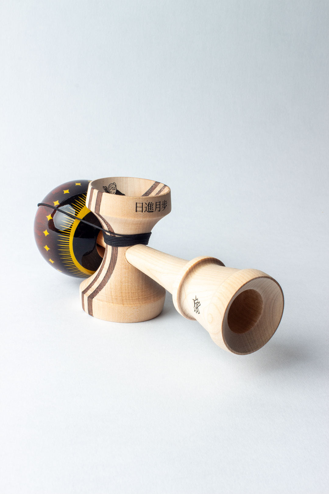 Kendama Pro „Solar Eclipse” – Puterea Universului în Mâinile Tale 🌑✨