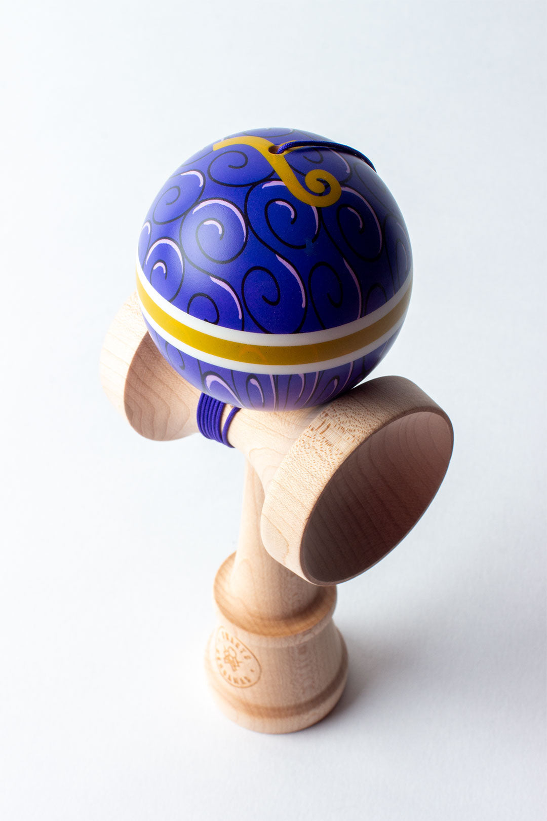 Kendama Pro „Royal Waves” – Eleganță și Performanță în Joc 🌊👑