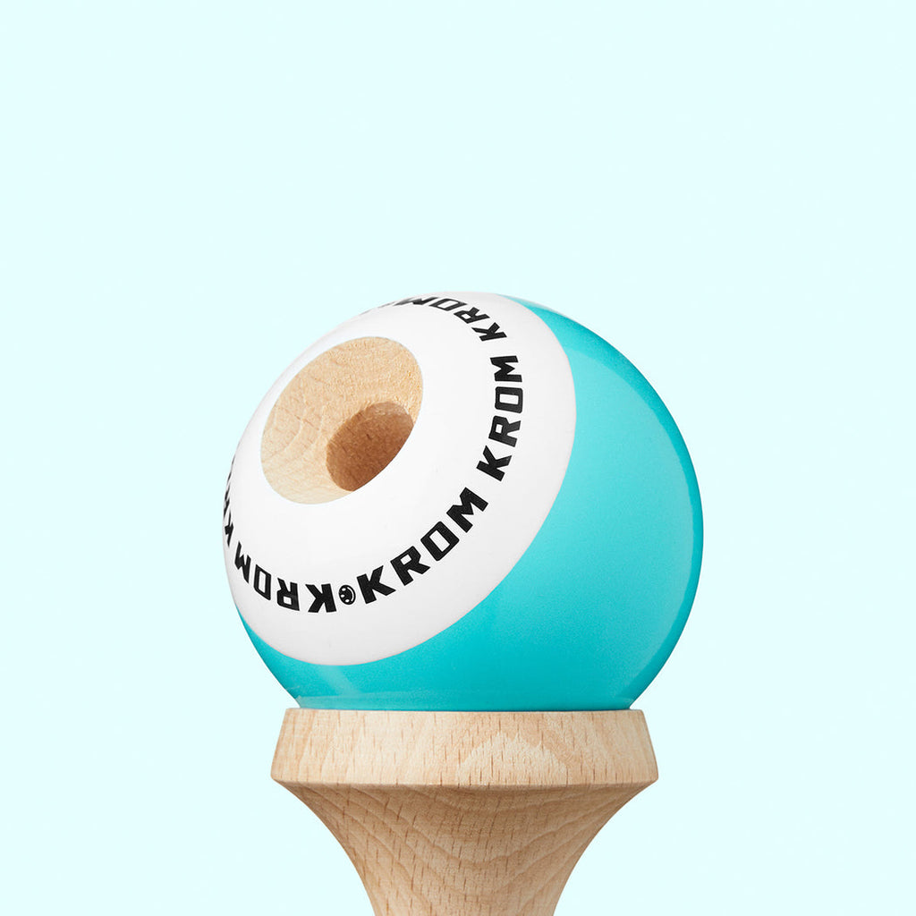 Kendama KROM Pop Aqua – Culoare Fresh și Performanță Garantată 🌊