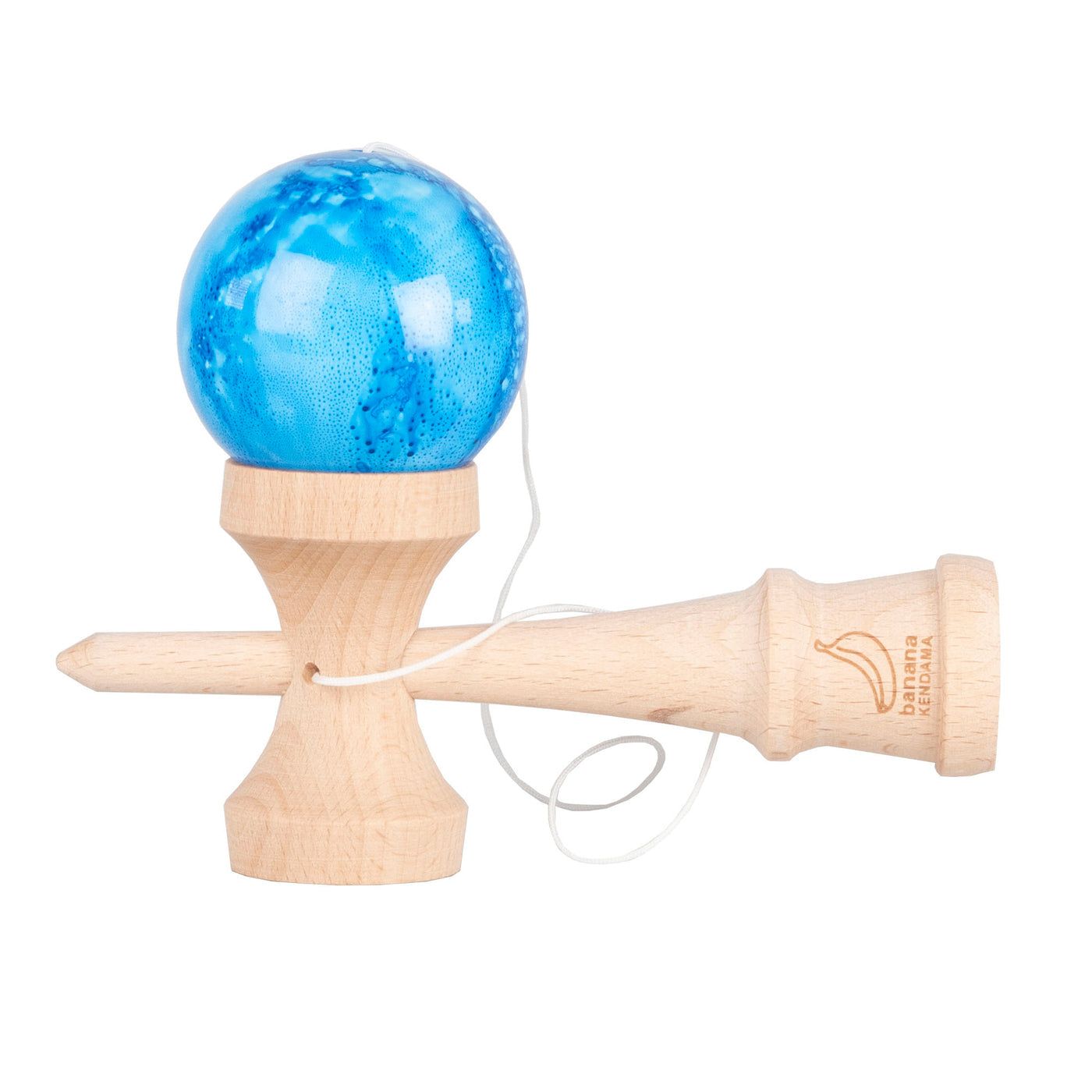 🔹 Kendama Banana – Model Clasic cu Bilă Albastru Deschis (Sky Blue Edition)