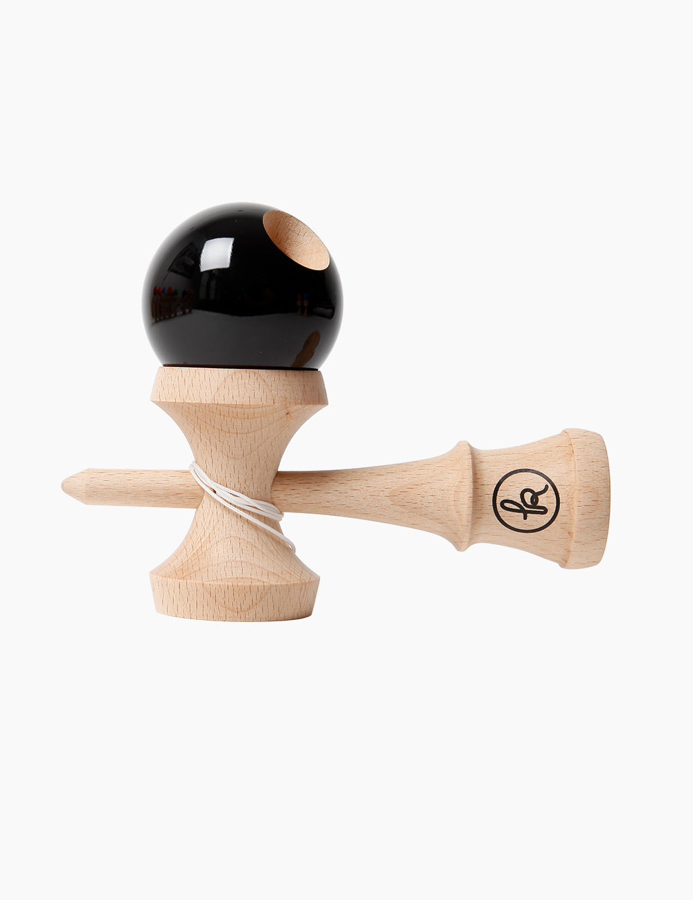 ⚫ Kendama Clasică cu Bilă Neagră – Eleganță și Control Absolut ⚫