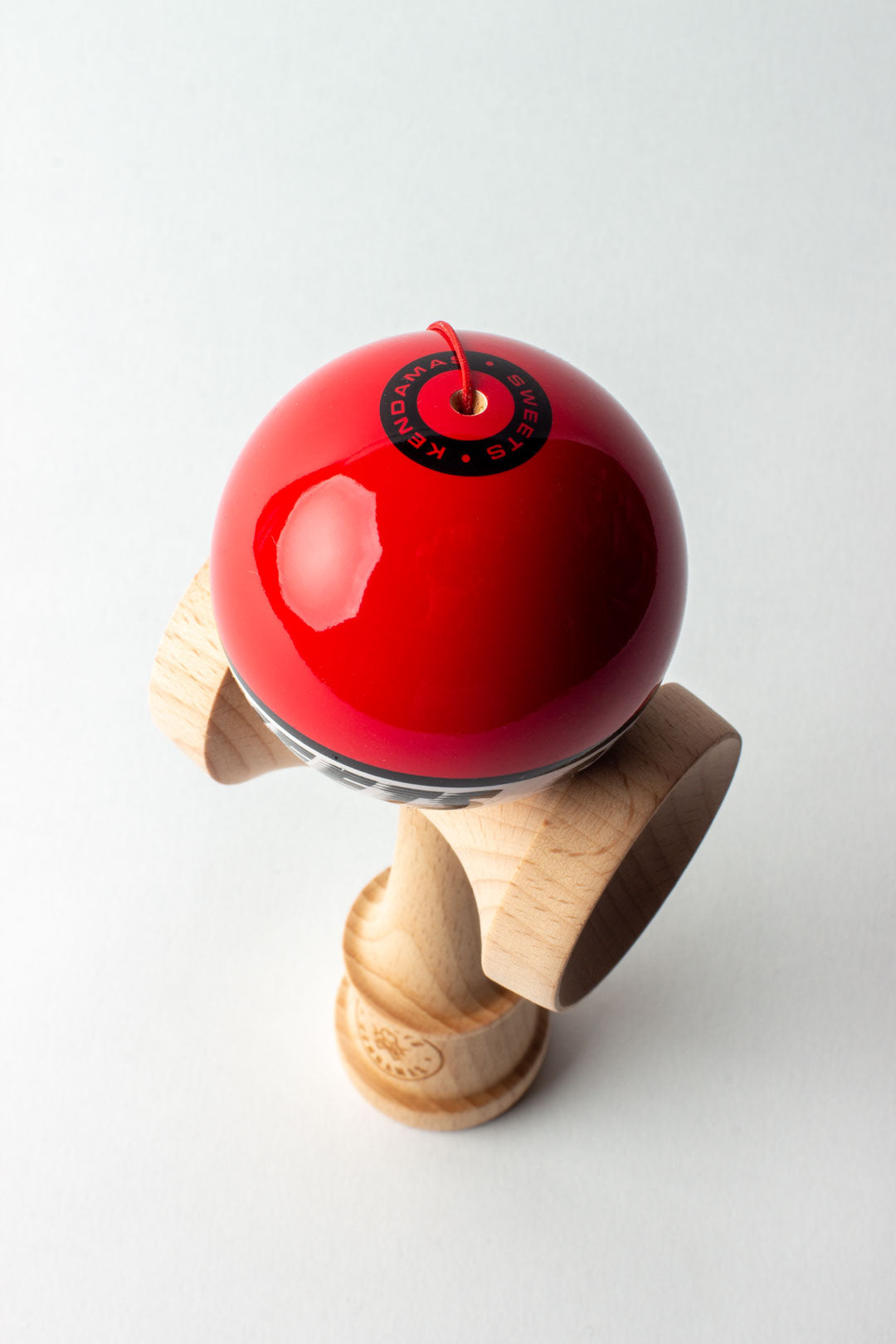 🎯 Kendama Sweets Starter – Red | Ideal pentru Începători și Avansați