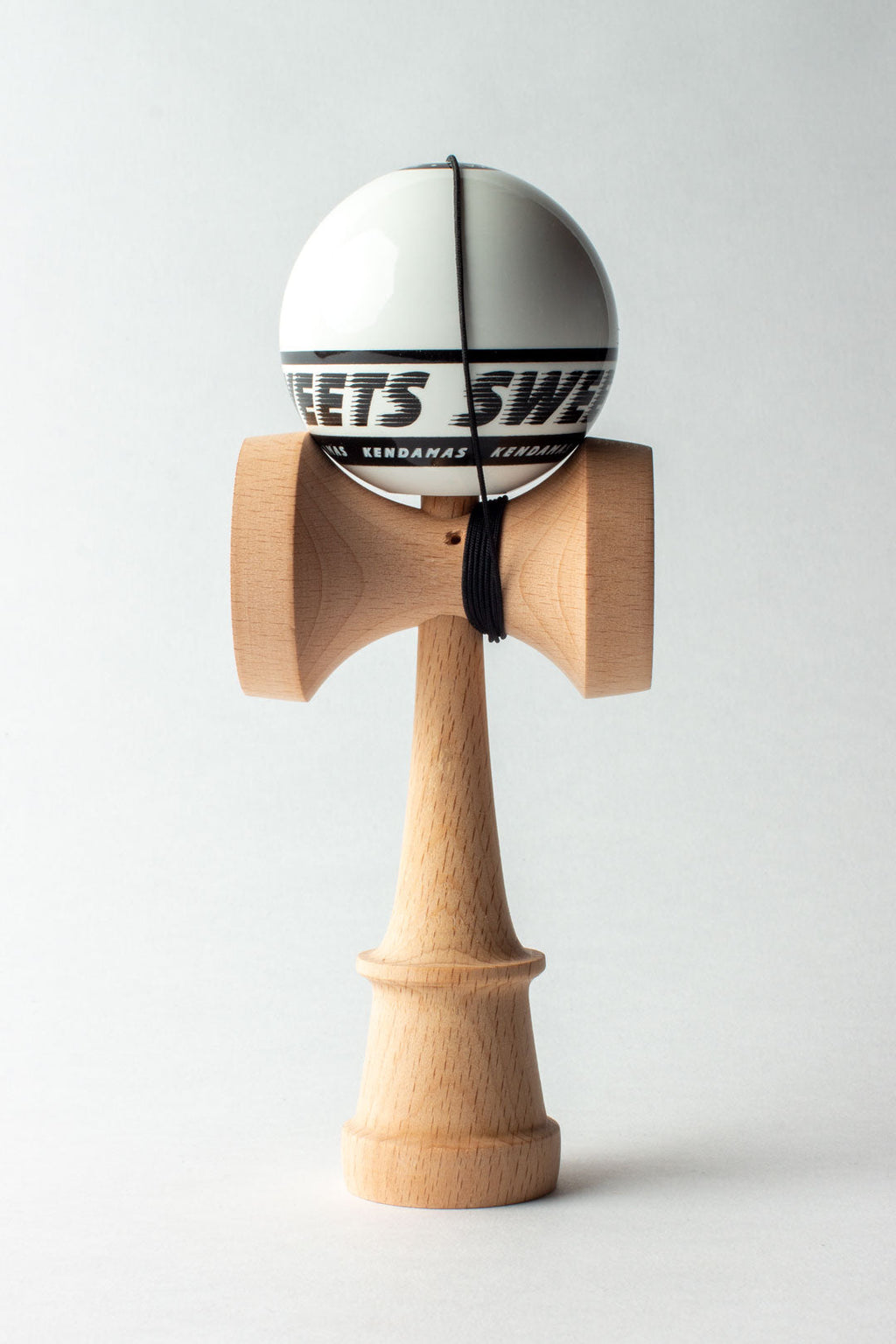 🎯 Kendama Sweets Starter – White | Clasică, simplă și echilibrată