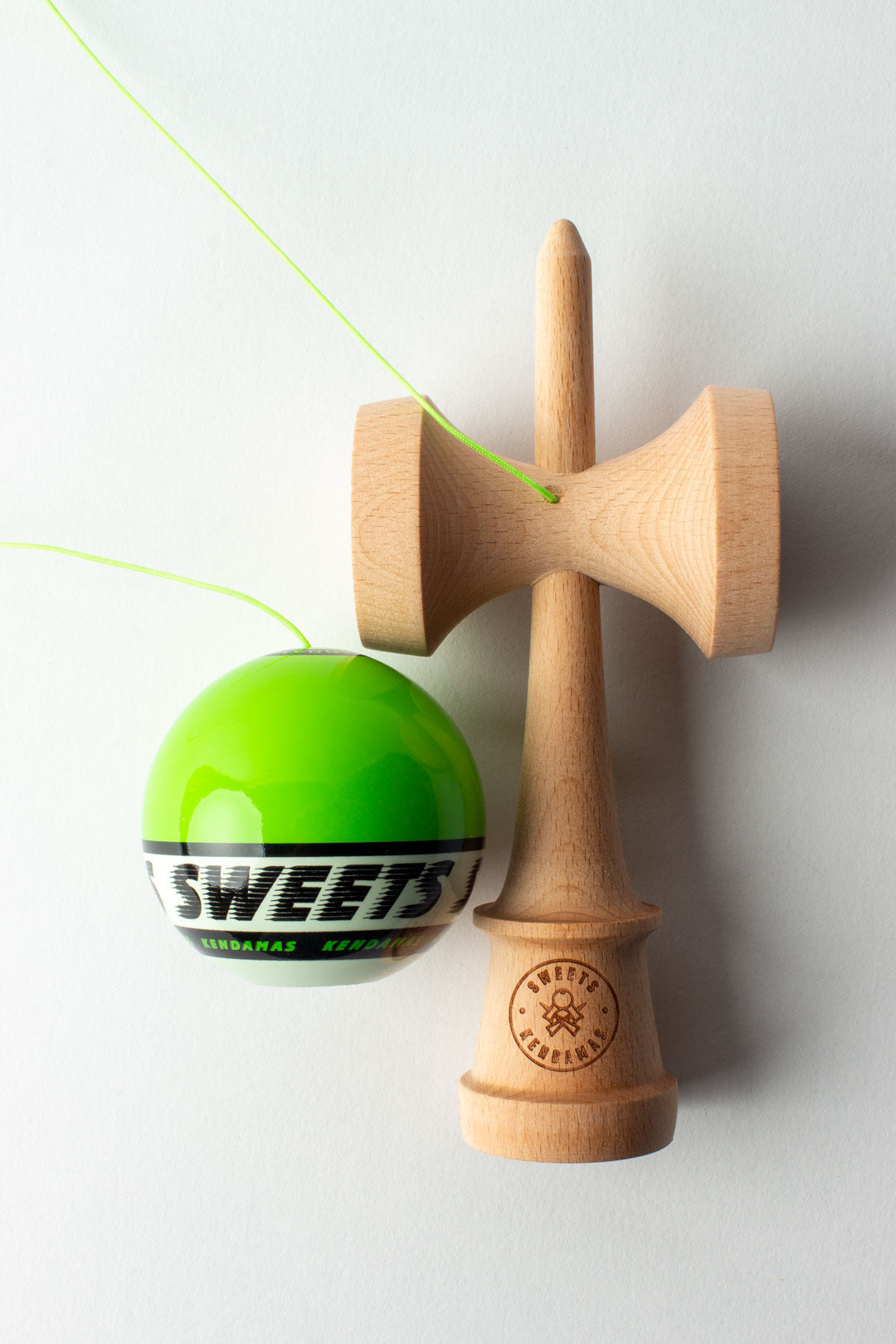 🎯 Kendama Sweets Starter – Green | Distracție, echilibru și stil