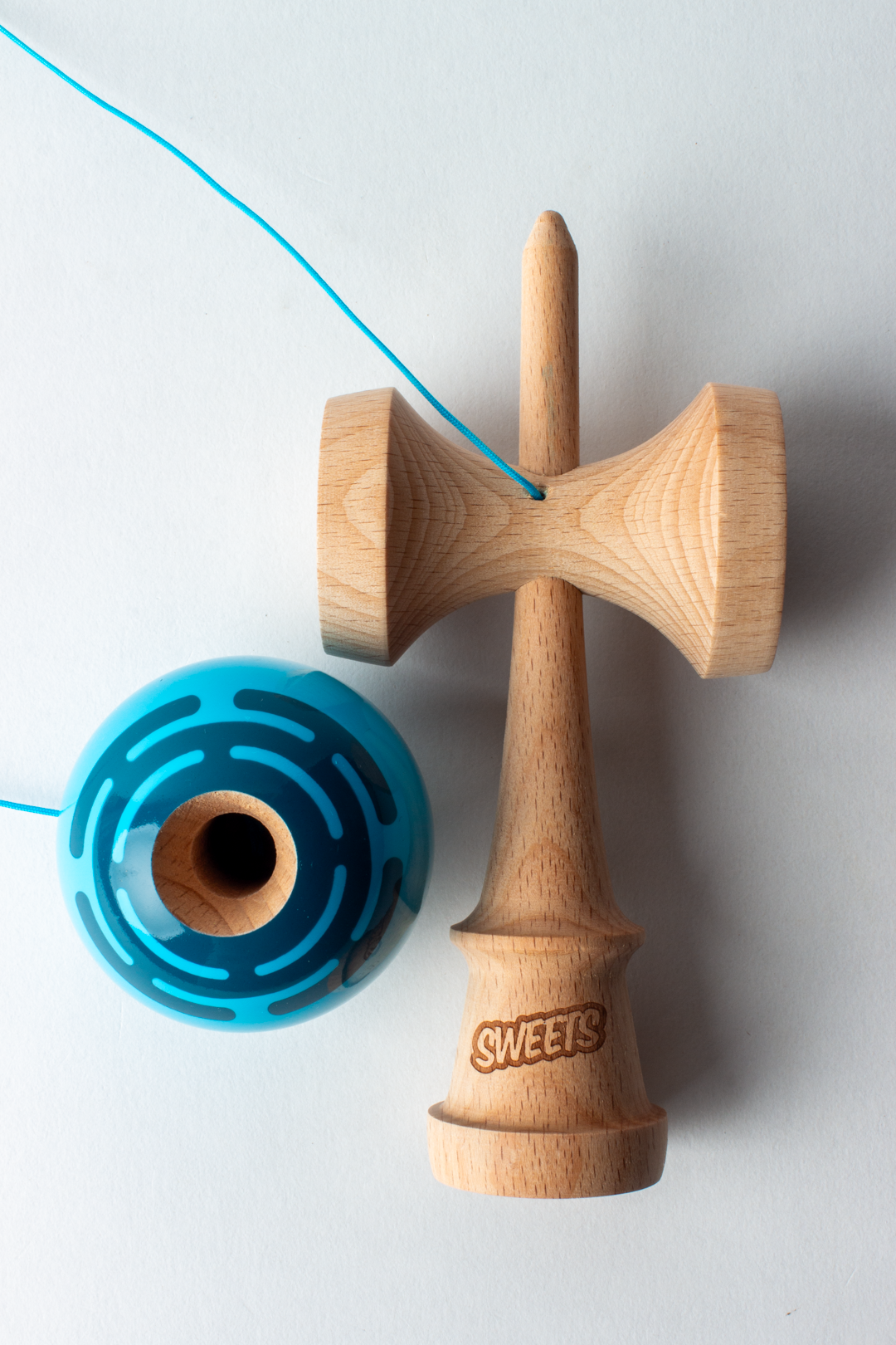 🎯 Kendama Sweets Radar – Blue | Claritate, precizie și stil