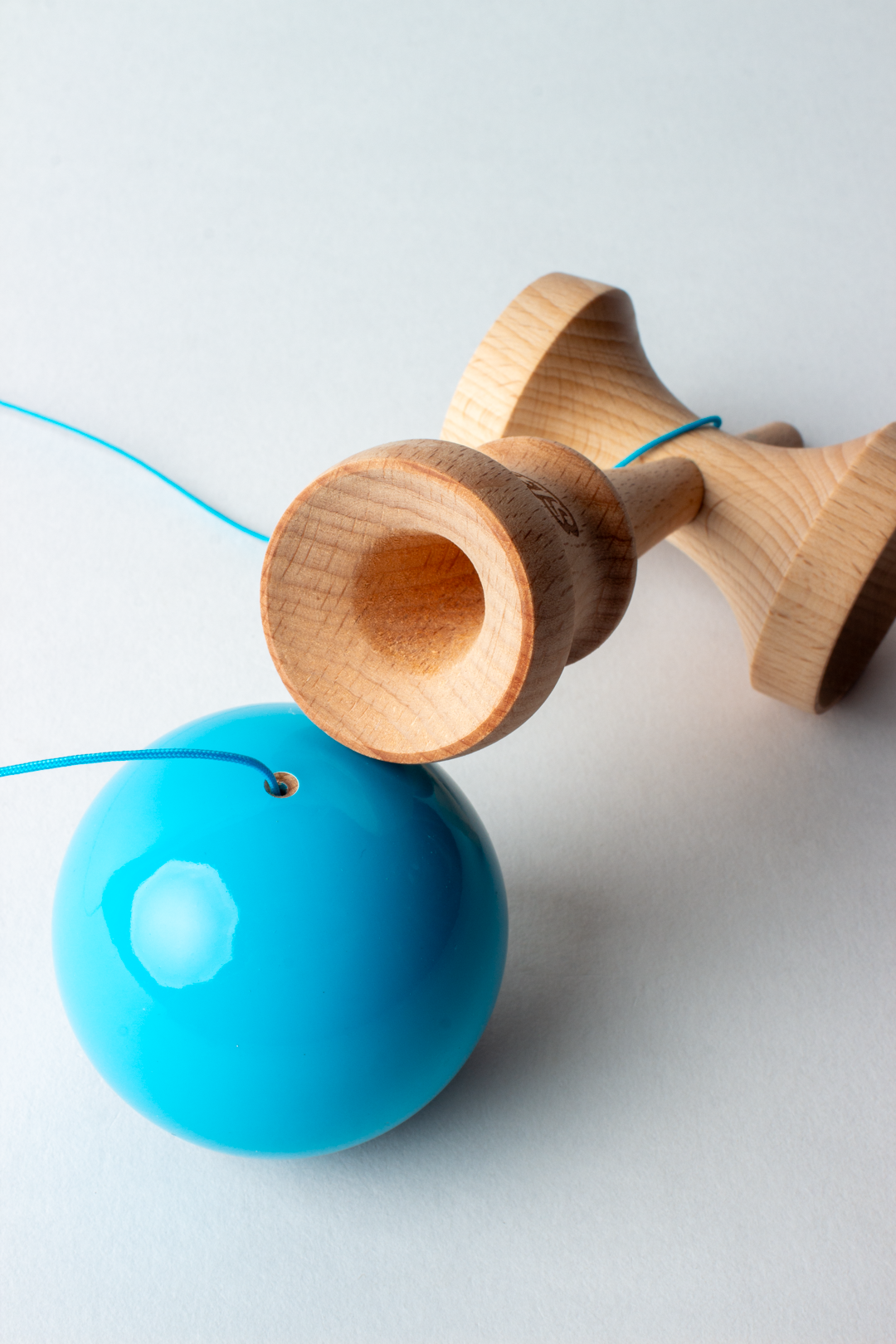 🎯 Kendama Sweets Radar – Blue | Claritate, precizie și stil