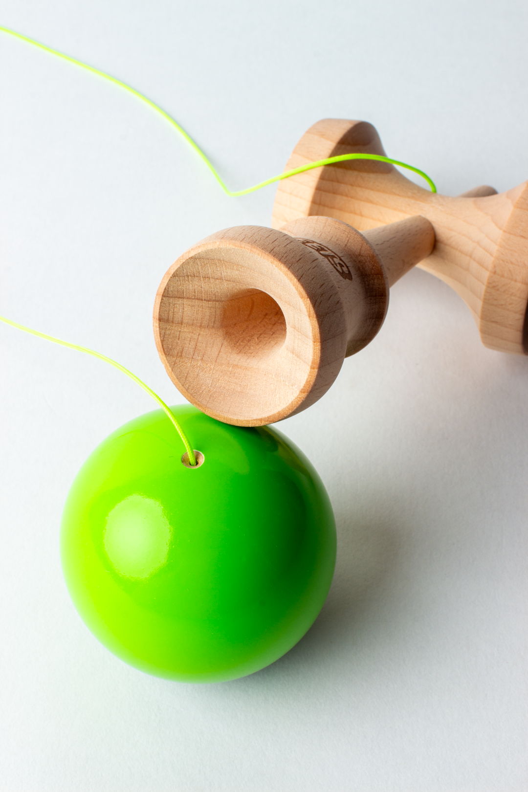 🎯 Kendama Sweets Radar – Green | Precizie și vizibilitate pentru trick-uri