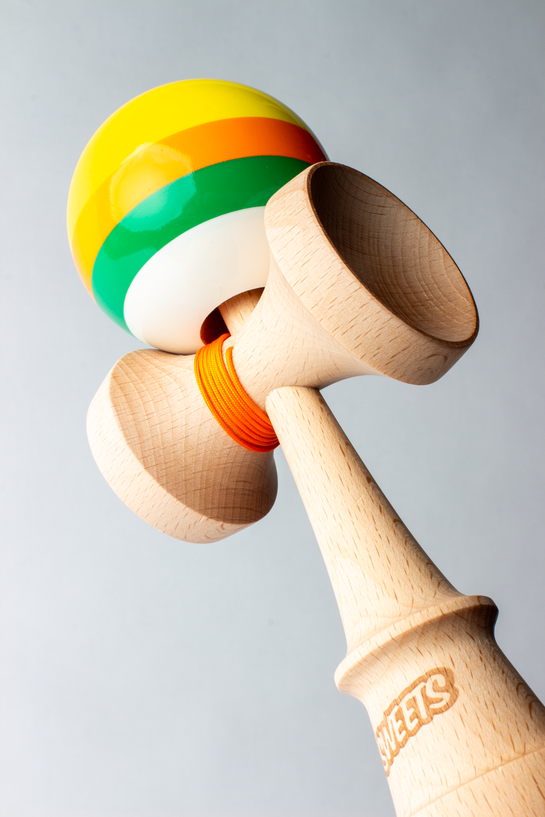 🎯 Kendama Sweets Classic 5 Stripe – Poncho | Design iconic cu un look fresh