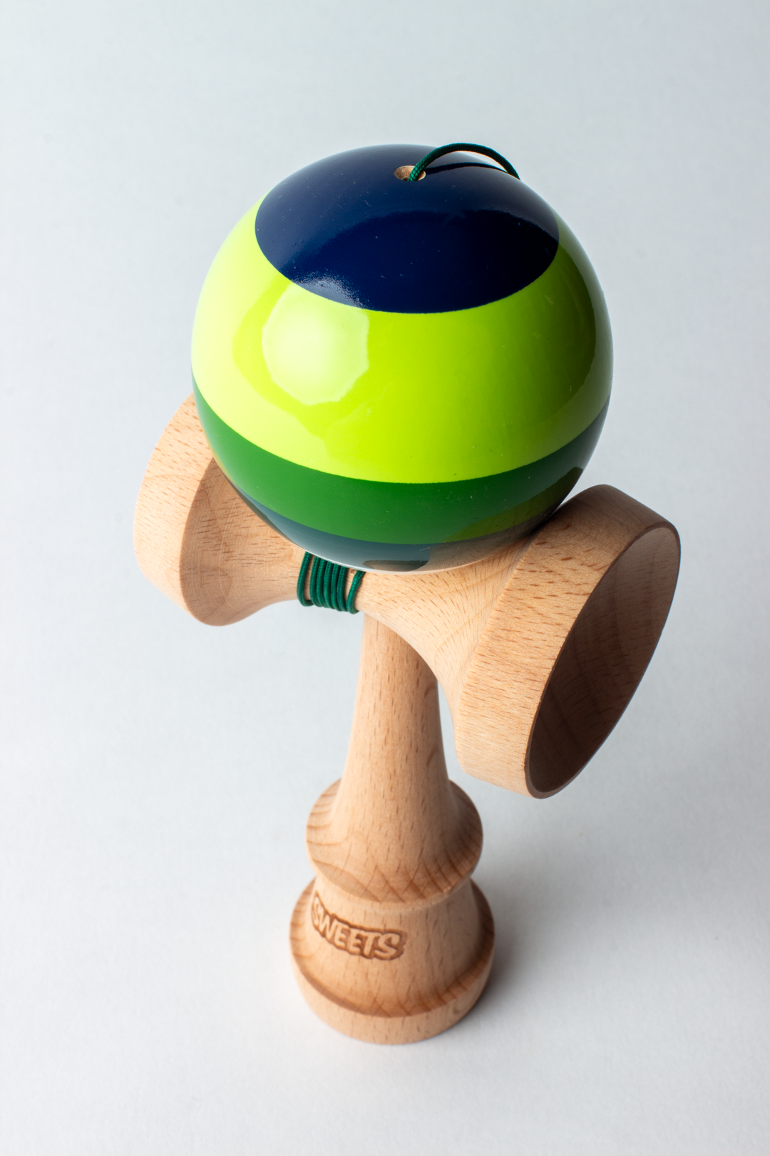 🎯 Kendama Sweets Classic 5 Stripe – Dougie | Stil colorat și control impecabil