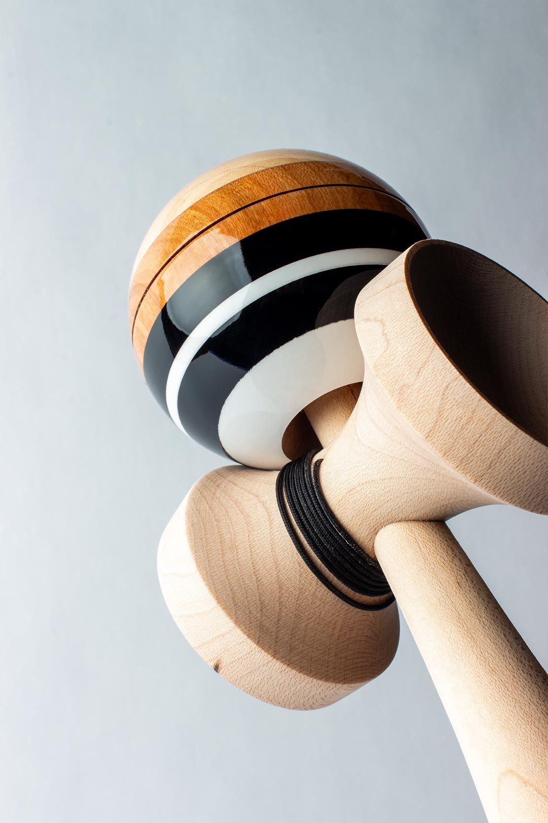Kendama SWEETS LEAGUE CLASSIC – BLACK – LEGEND SHAPE