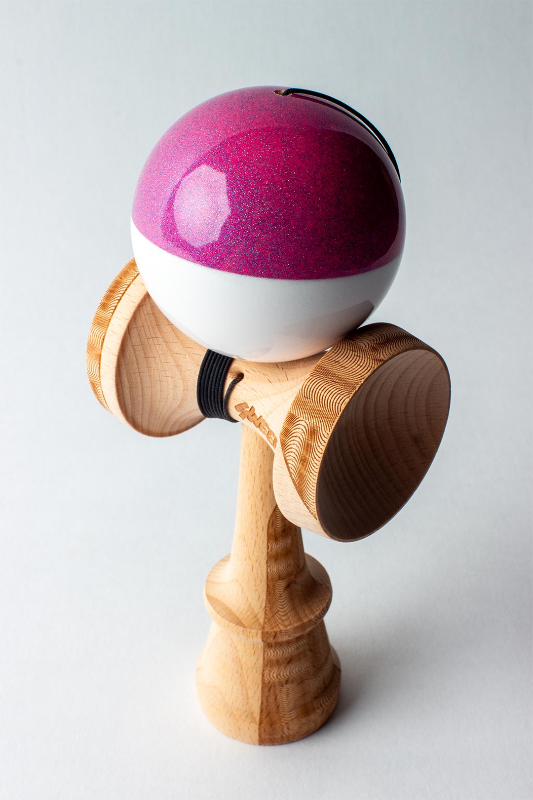 Kendama DISCO BOBBER – PINK – BROKEN SHAPE