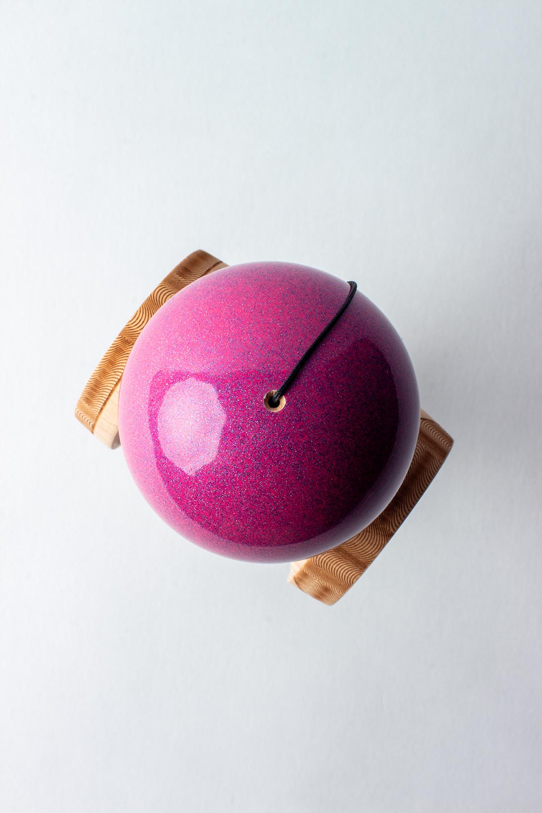 Kendama DISCO BOBBER – PINK – BROKEN SHAPE