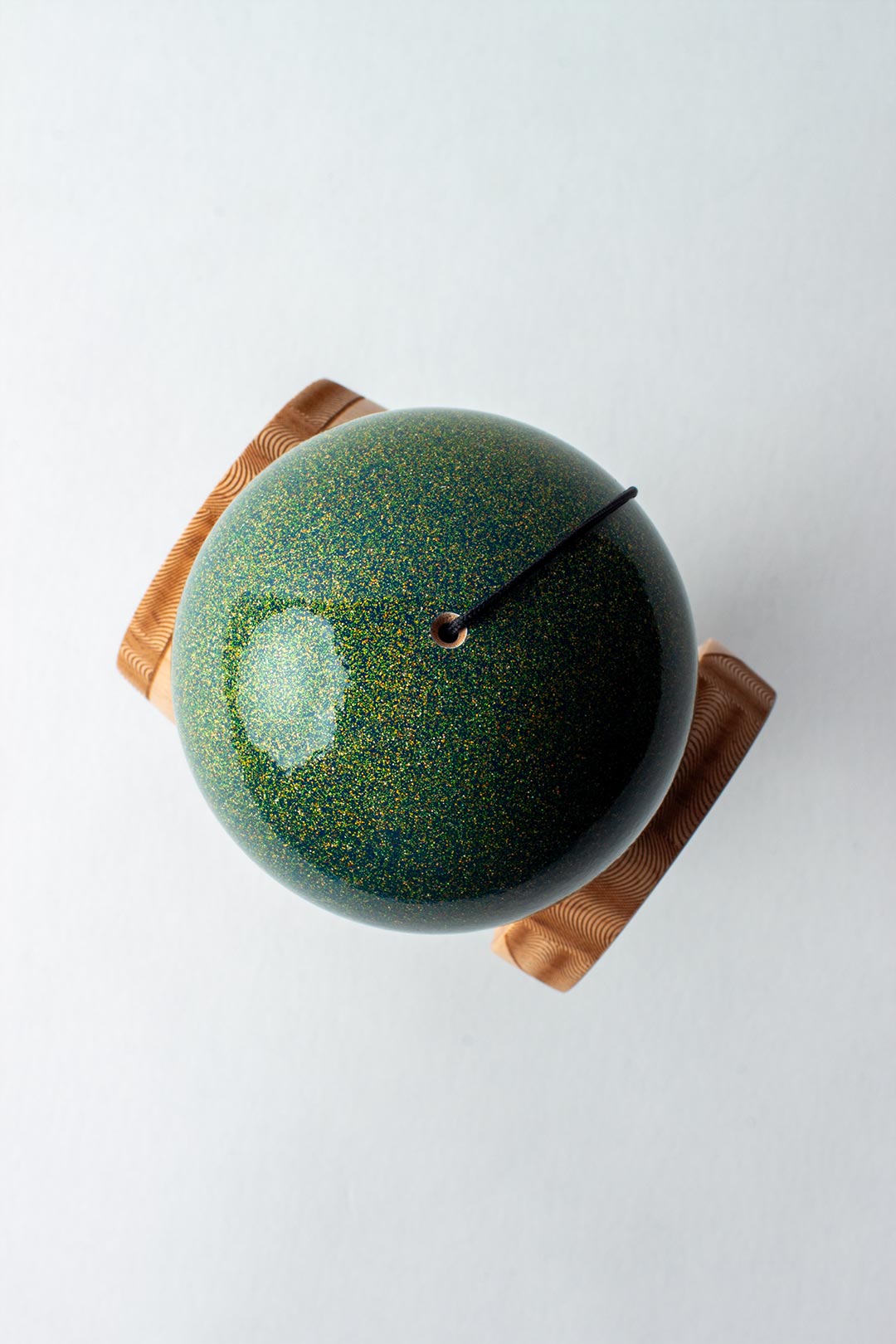 Kendama DISCO BOBBER – GREEN – BROKEN SHAPE