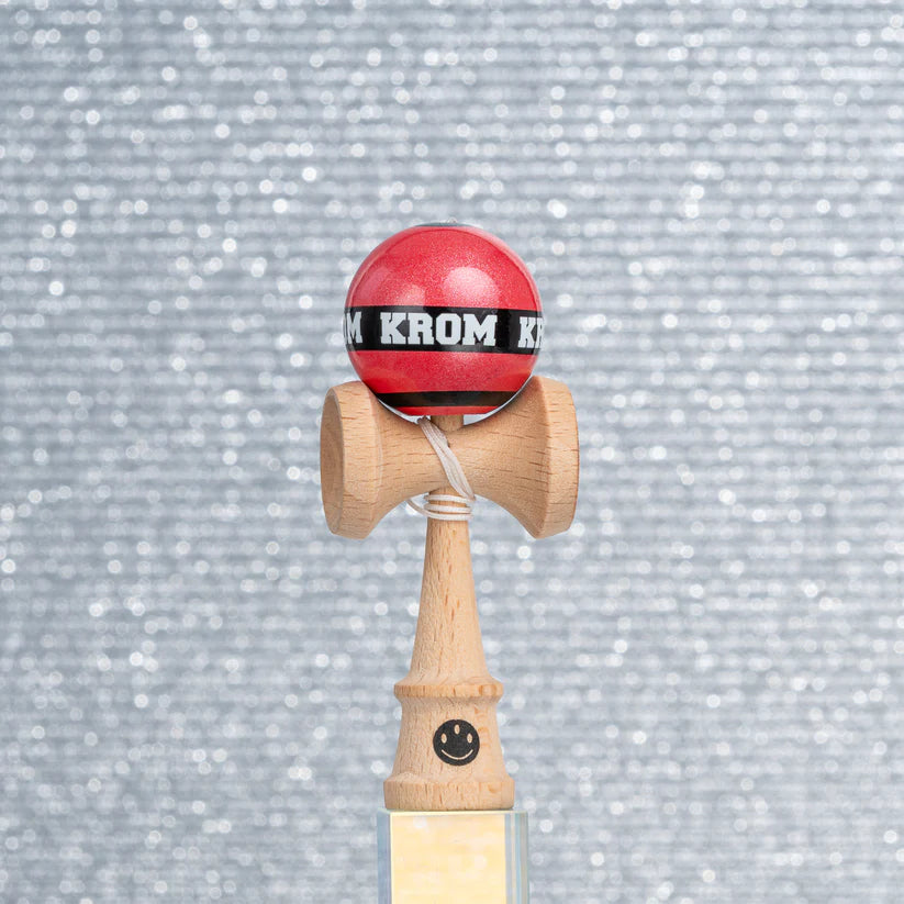 🎯 KROM MIKRO | Kendama de buzunar, distracție în mărime completă