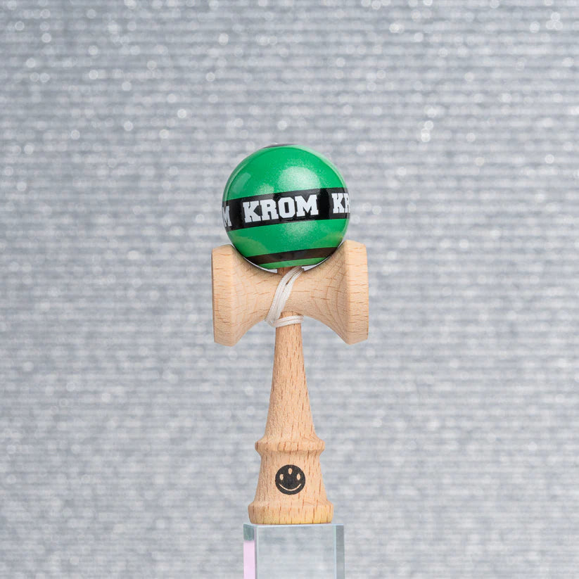 🎯 KROM MIKRO | Kendama de buzunar, distracție în mărime completă