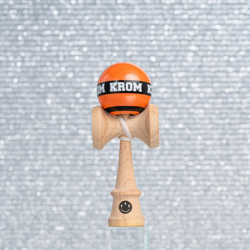 🎯 KROM MIKRO | Kendama de buzunar, distracție în mărime completă
