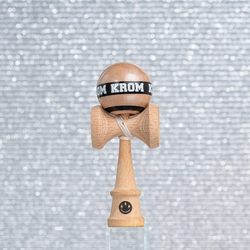 🎯 KROM MIKRO | Kendama de buzunar, distracție în mărime completă